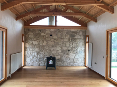 Auro Urla’da bir müşteri evi. Tüm iç duvarlara kil sıva ve üzerine Auro astar sürülmüştür.